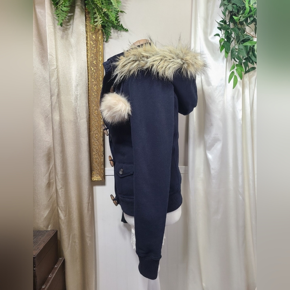 ♡ Y2K ♡ Abercrombie & Fitch Navy Hooded Toggle Pompom Jacket with Faux-Fur Trim - Picture 8 of 12